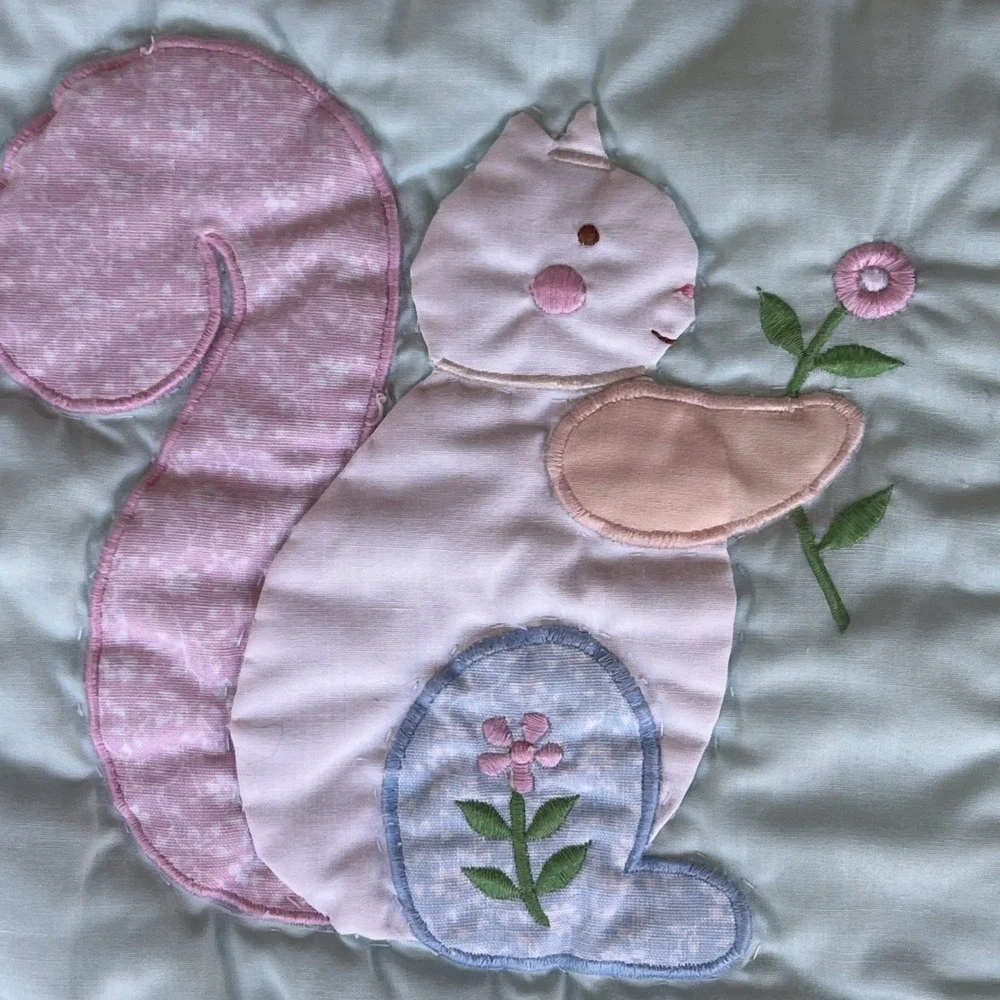 VTG House of Hatten Pastel Baby Quilt Blanket Animals 46x35 Nursery EUC